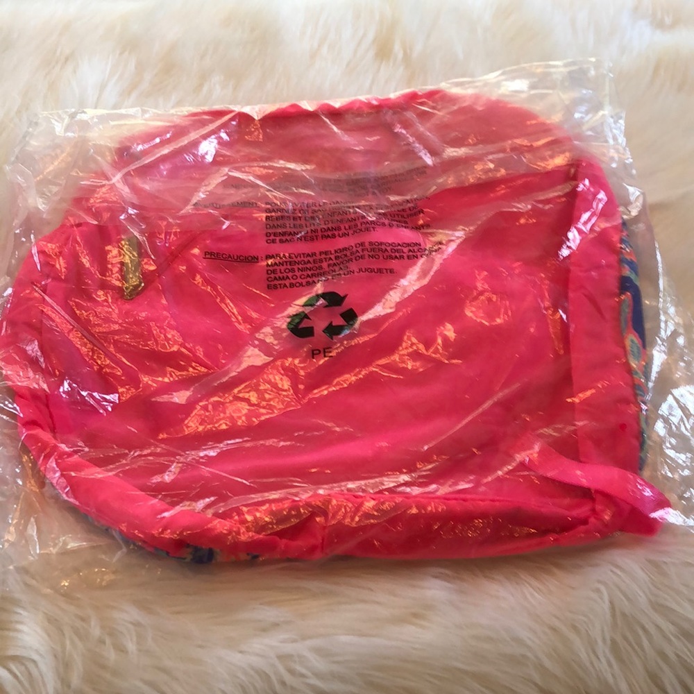 Lilly Pulitzer Sunset Safari Drawstring Pouch (LP) - Picture 5 of 5